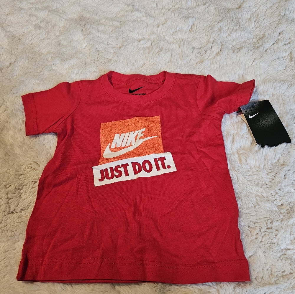 NWT boys Nike red t shirt, 3T